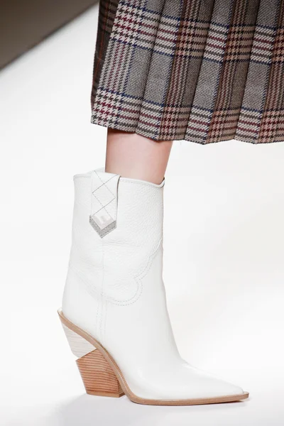 Look 8
